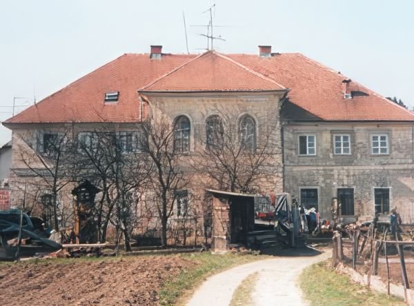 Stara fotografija mariborskega priorata
